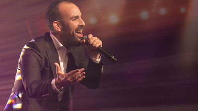 הווקאליסט הגדול של המוזיקה החסידית מפתיע בארבעה קליפים