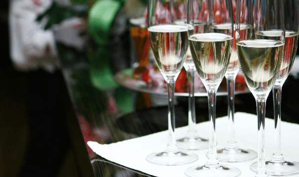 גלו איך גם אתם יכולים ליהנות מהכרטיס שמוקיר את מי שנותן מהלב