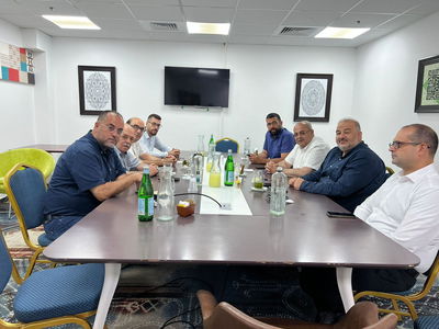 נציגי המפלגות בפגישה היום 