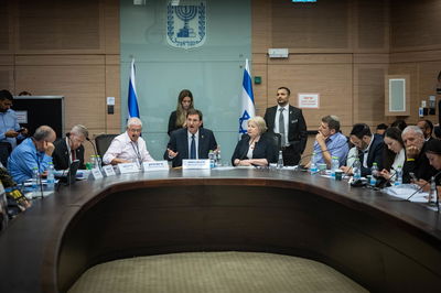 הדיון בחוק הגיוס - בוועדת החוץ והביטחון בראשות ביסמוט