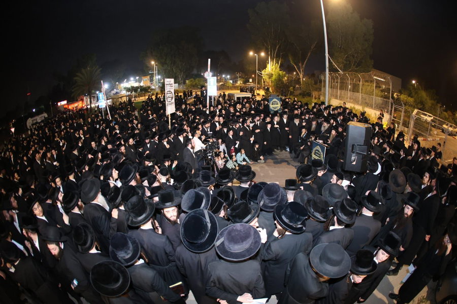 עצרת המחאה מול כלא 10