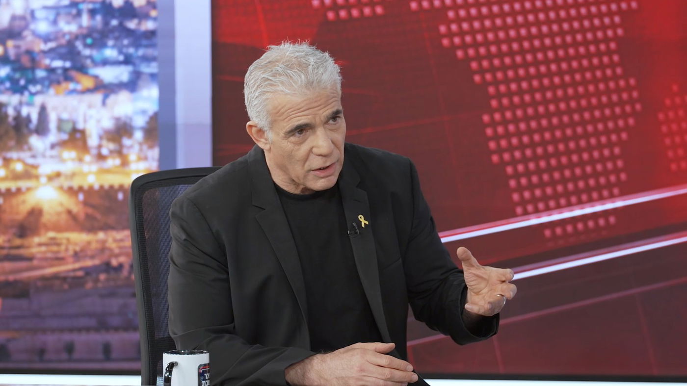 יאיר לפיד בריאיון באולפן 'כיכר השבת'