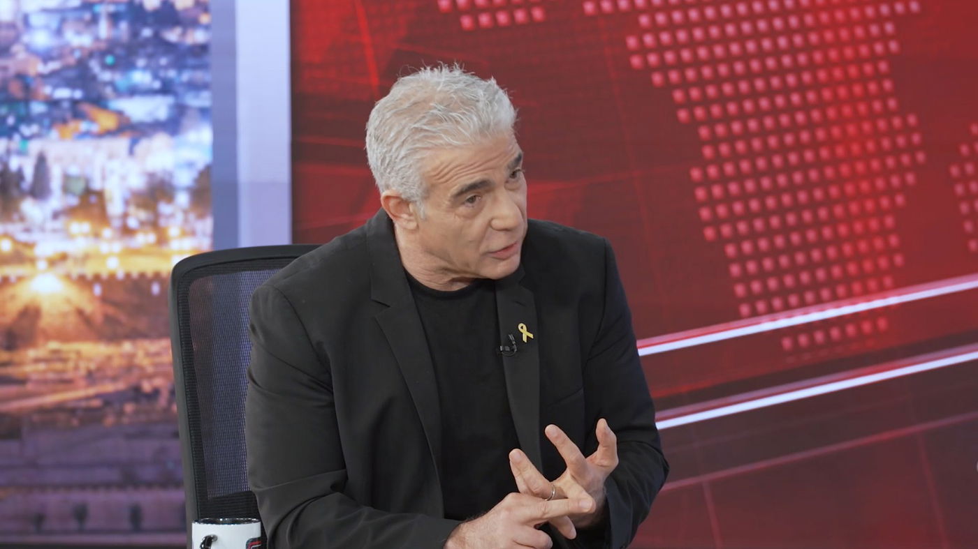 יאיר לפיד בריאיון באולפן 'כיכר השבת'