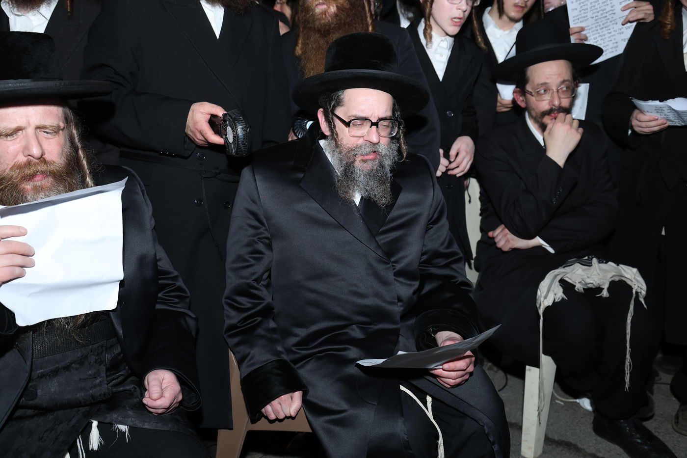 מחאת קהילות החסידים בראשות גדולי האדמו"רים מול כלא 10