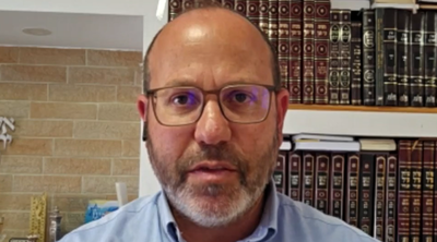 אביו של החטוף בריאיון: "חמאס יכול להתל בנו, זה בידיים שלו; זה מה שצריך לעשות"