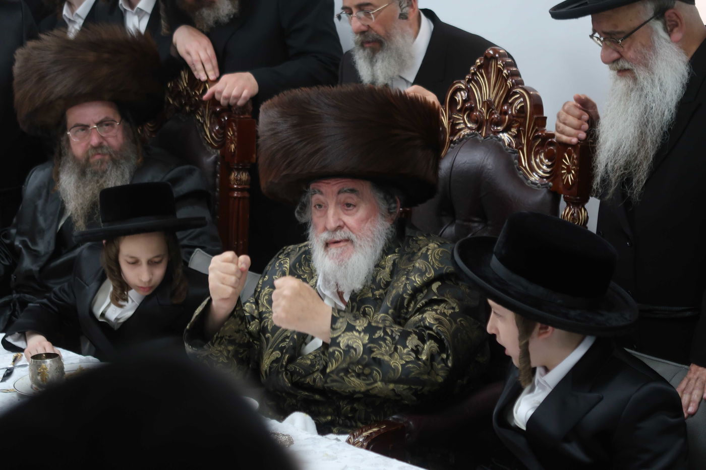 שמחת הבר מצווה לניניו התאומים של האדמו"ר מויז'ניץ