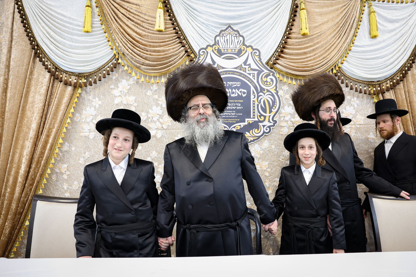 שמחת הבר מצווה לתאומים מסאטמר