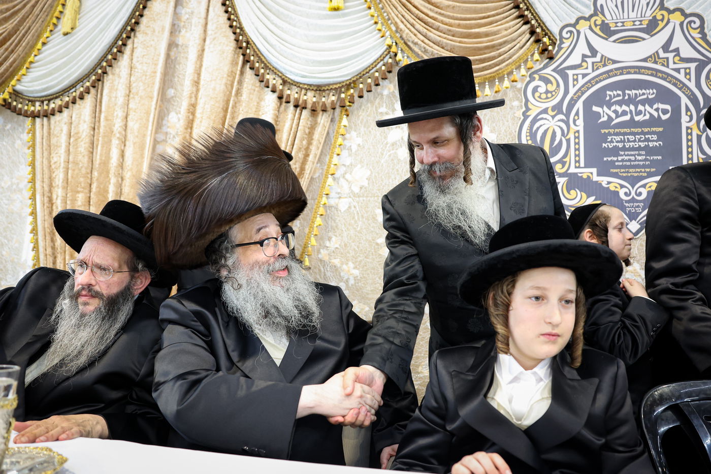 שמחת הבר מצווה לתאומים מסאטמר