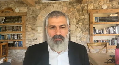 צבי יחזקאלי בפינה על פרשת עקב • צפו