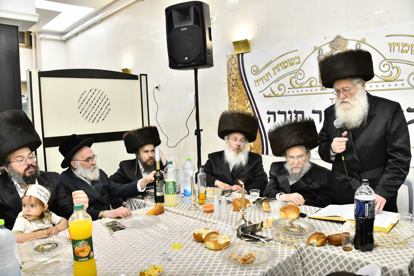 הכנסת ספר תורה לביהמ"ד ערלוי בב"ב