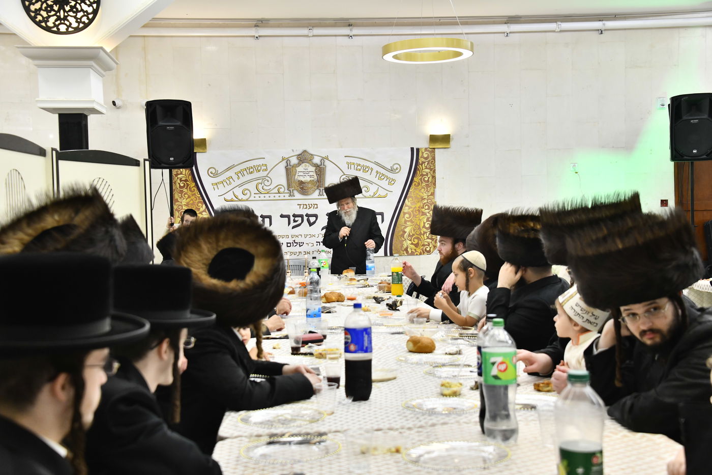 הכנסת ספר תורה לביהמ"ד ערלוי בב"ב