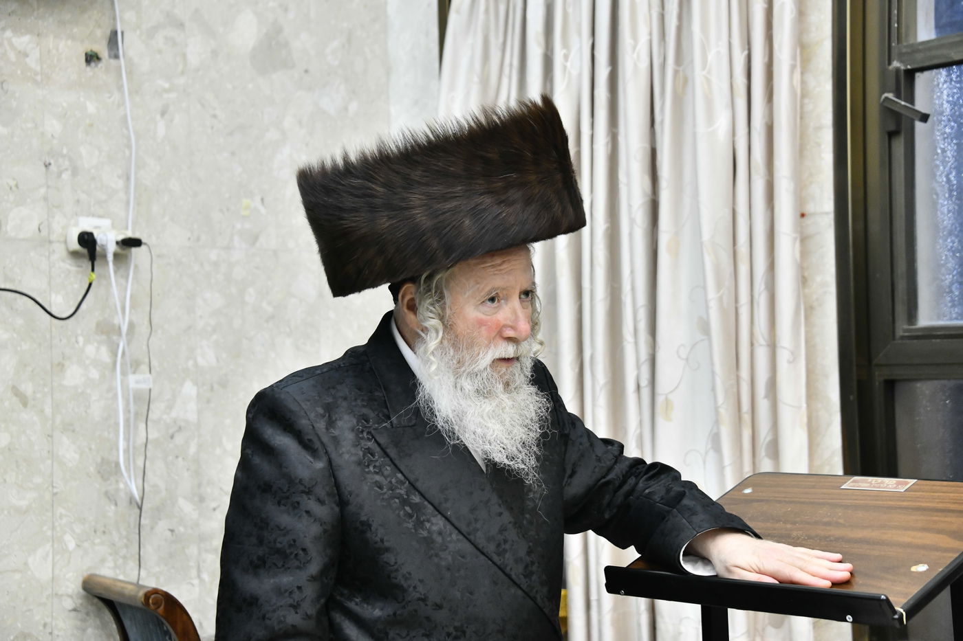 הכנסת ספר תורה לביהמ"ד ערלוי בב"ב