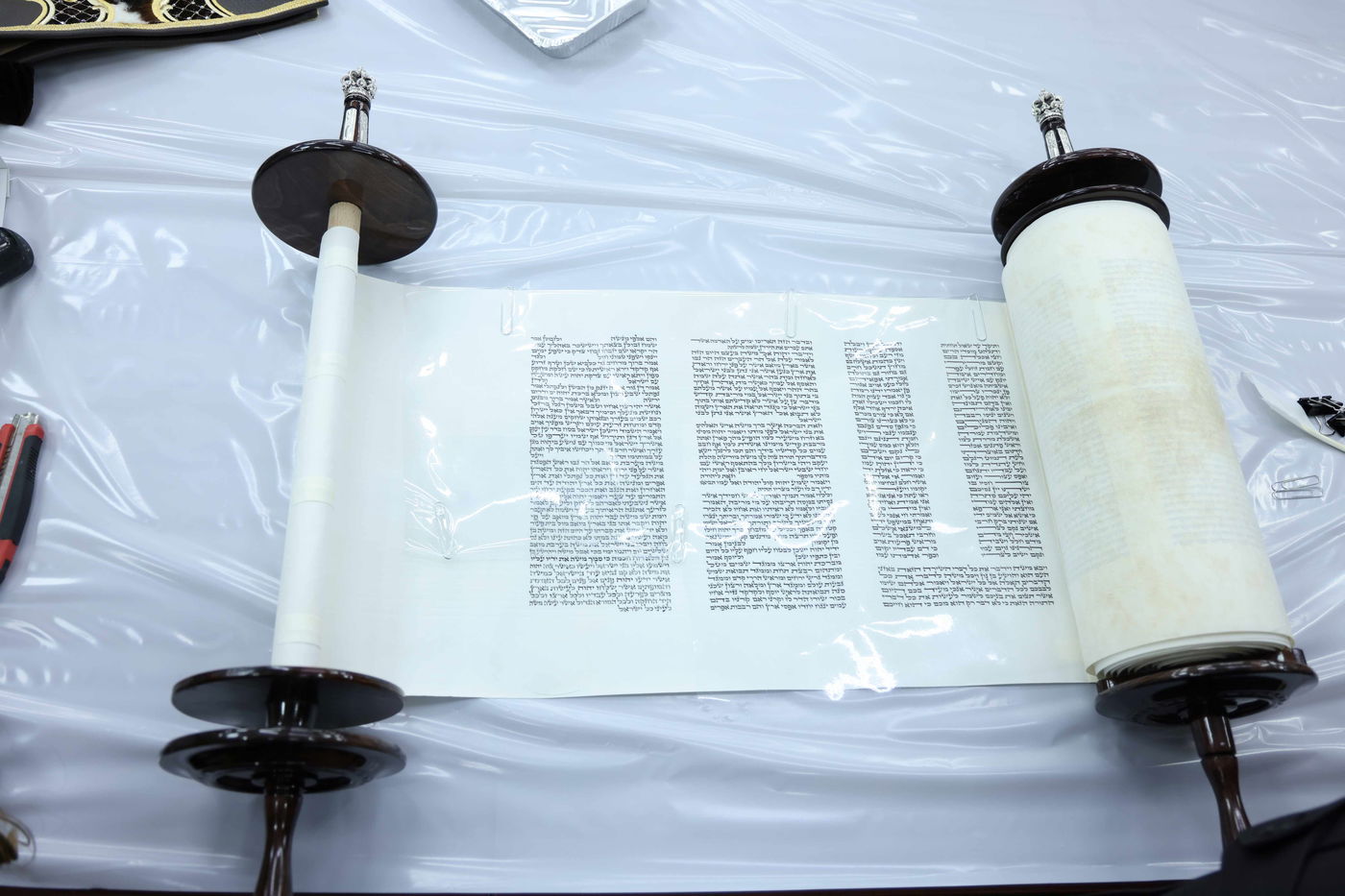 הכנסת ס"ת לביהמ"ד קהל חסידי ירושלים בבית שמש 