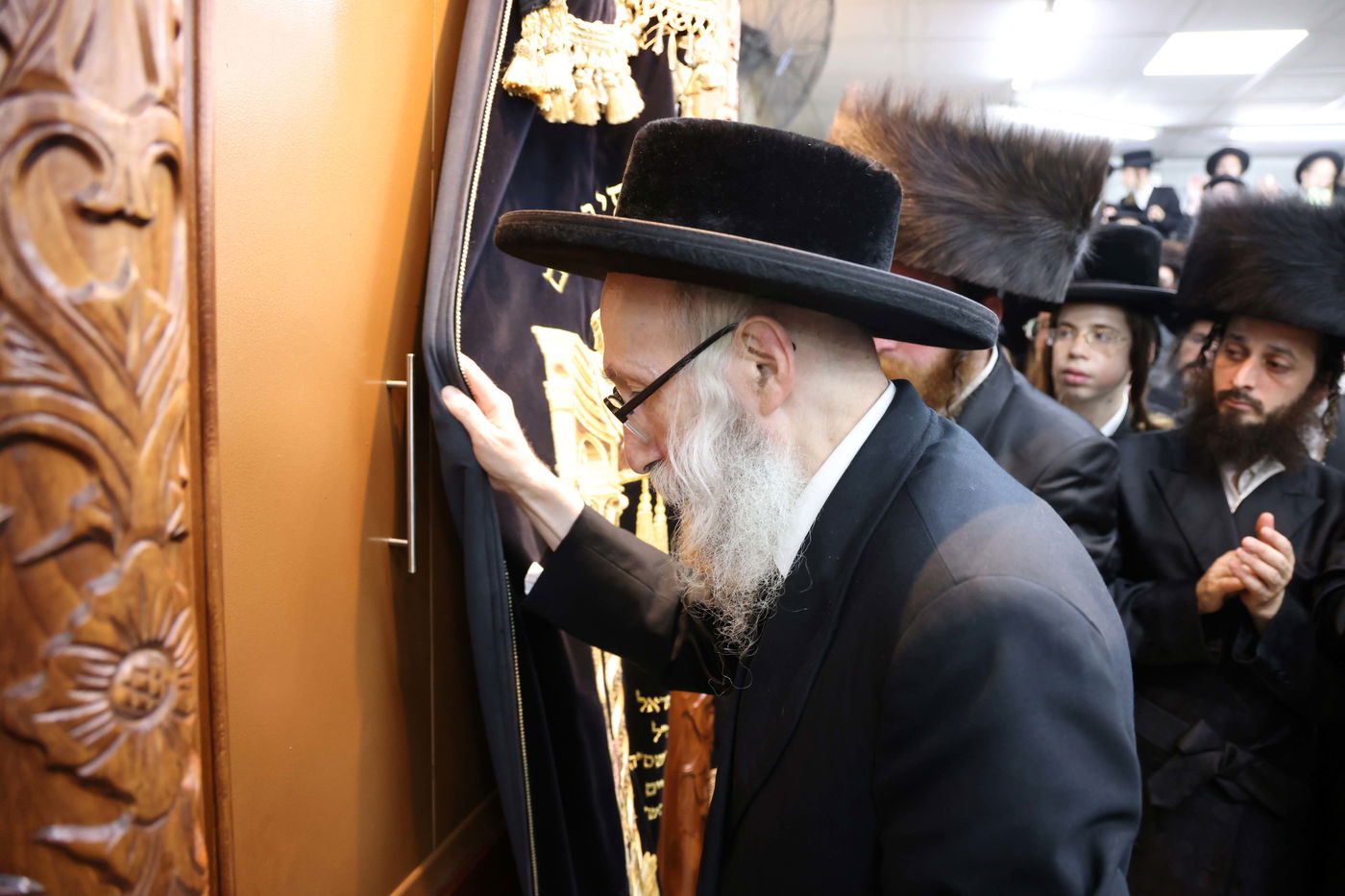 הכנסת ס"ת לביהמ"ד קהל חסידי ירושלים בבית שמש 