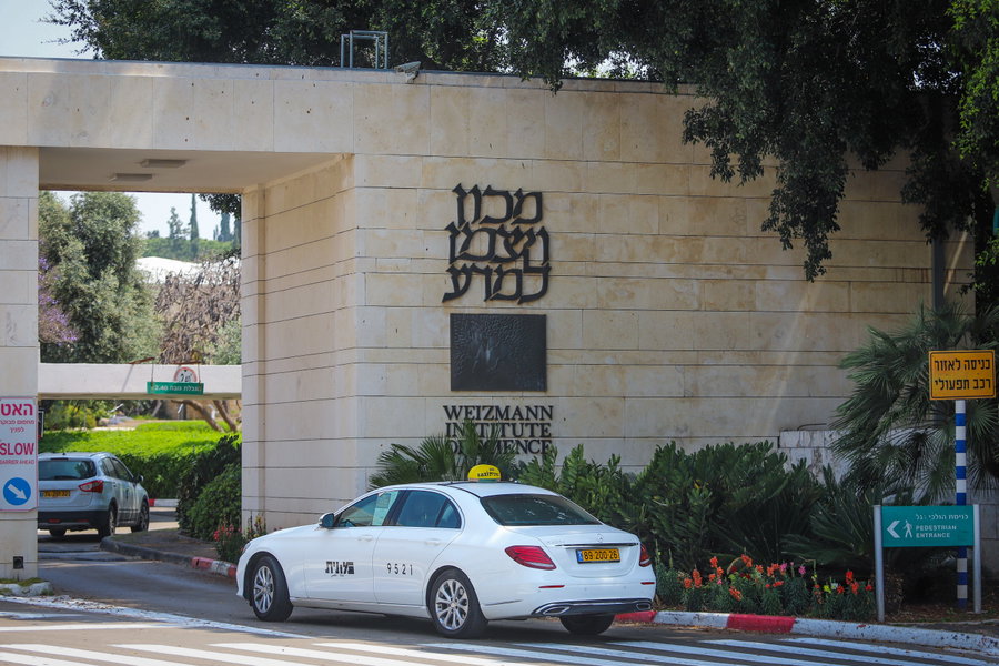 למרות
העוינות הבינלאומית:
שלוש
אוניברסיטאות ישראליות ברשימת 100
המובילות בעולם
