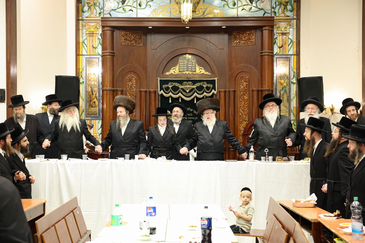 שמחת הבר מצוה לנכד האדמו"ר מבוהוש