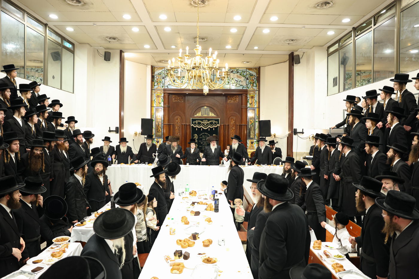 שמחת הבר מצוה לנכד האדמו"ר מבוהוש