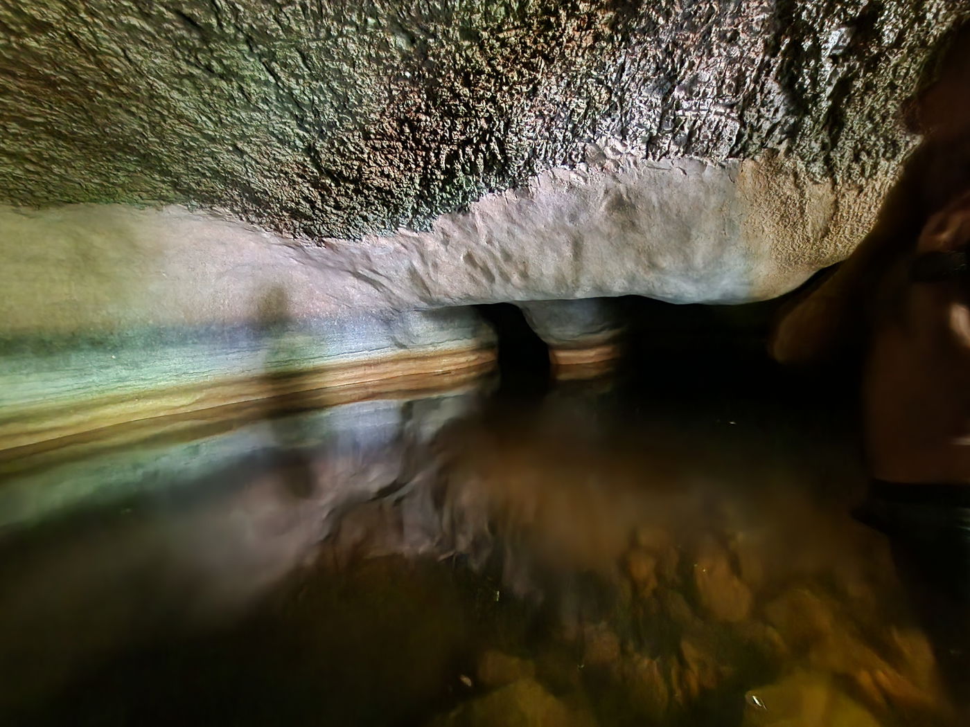 מעין עין לילית