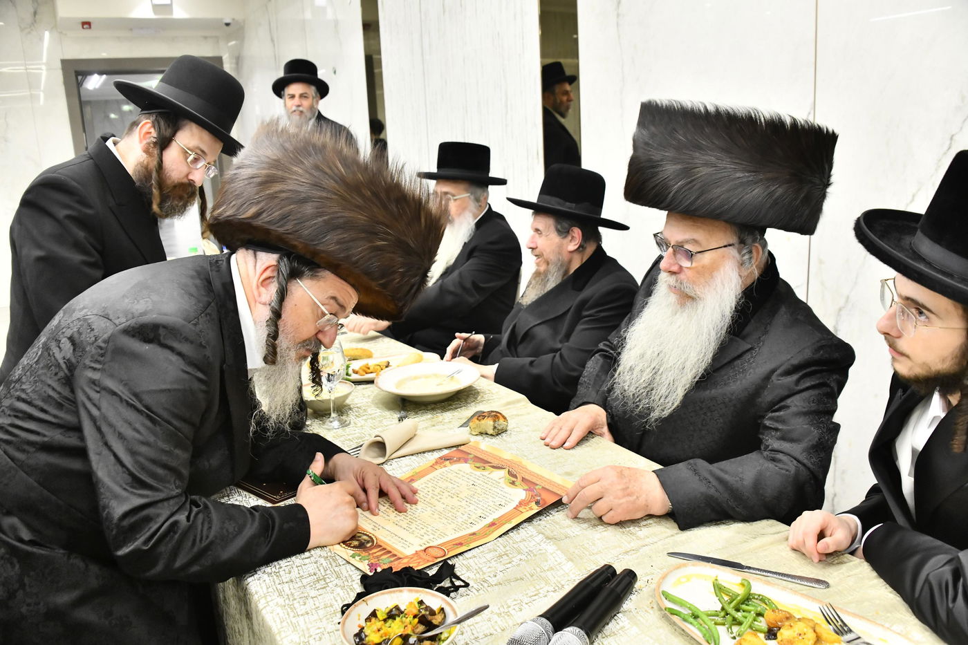 שמחת אירוסי בת גאב"ד סעקלהיד ונכדת גאב"ד עתלית