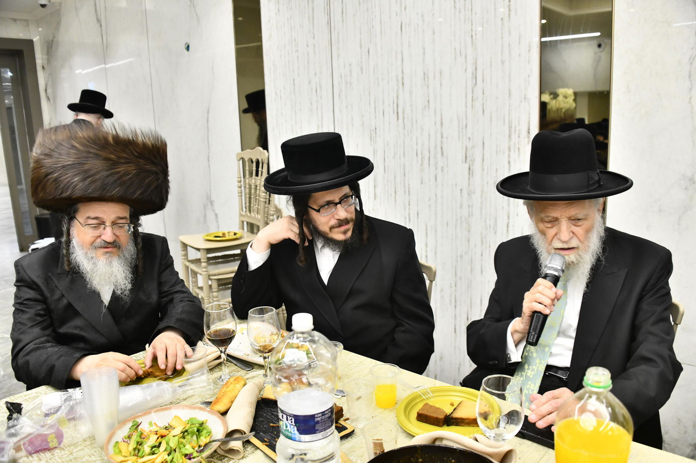 שמחת אירוסי בת גאב"ד סעקלהיד ונכדת גאב"ד עתלית