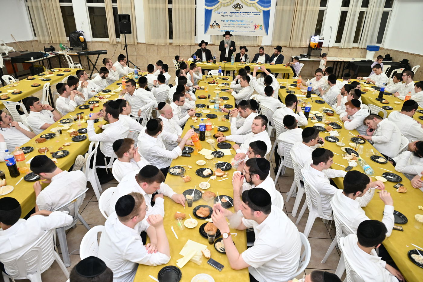 מעמד הסיומים השנתי בקעמפ ישיבת 'קרית מלך' 