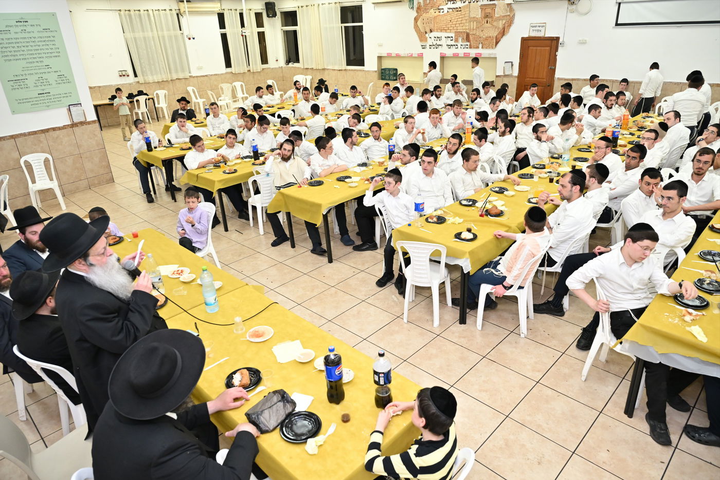 מעמד הסיומים השנתי בקעמפ ישיבת 'קרית מלך' 