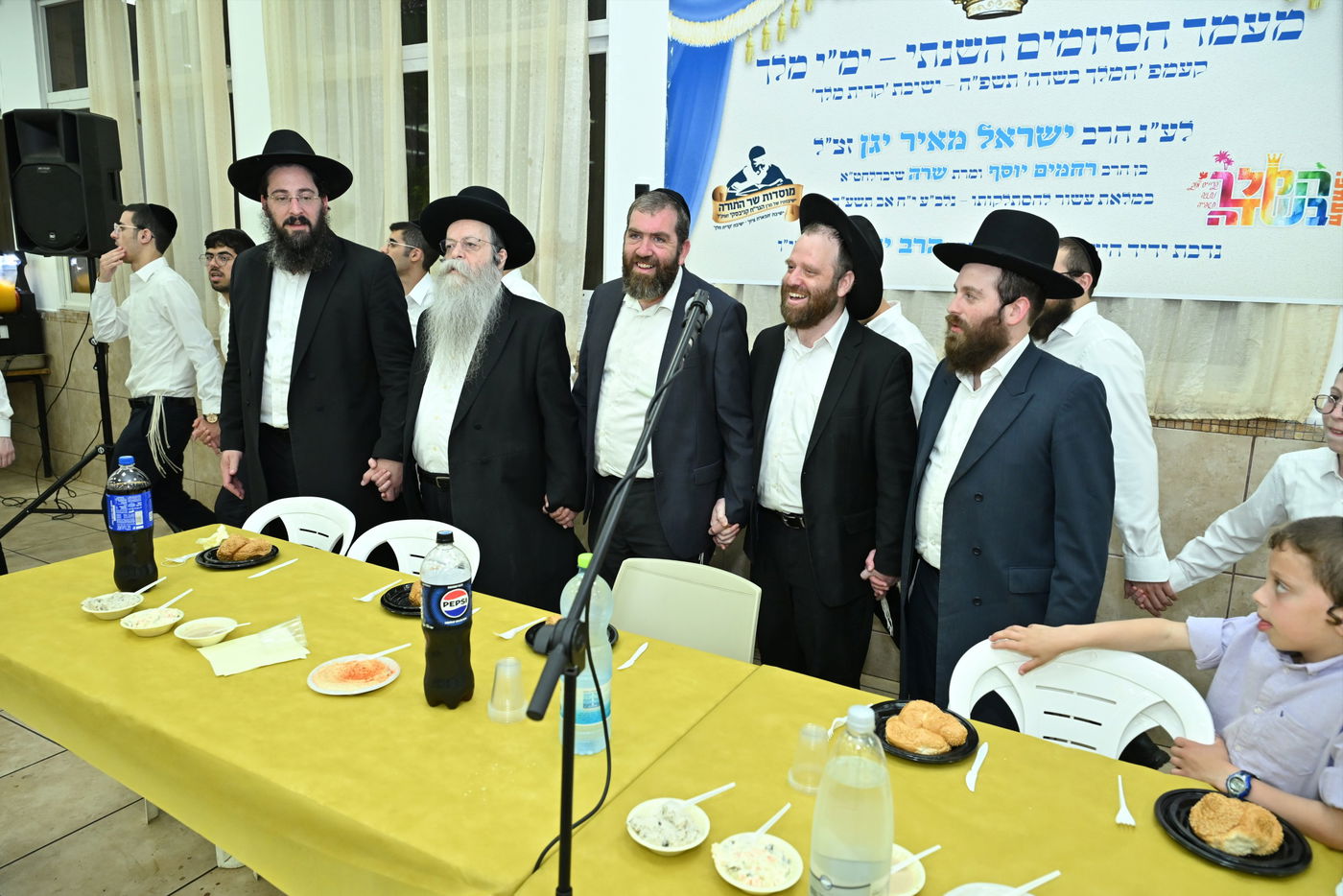 מעמד הסיומים השנתי בקעמפ ישיבת 'קרית מלך' 