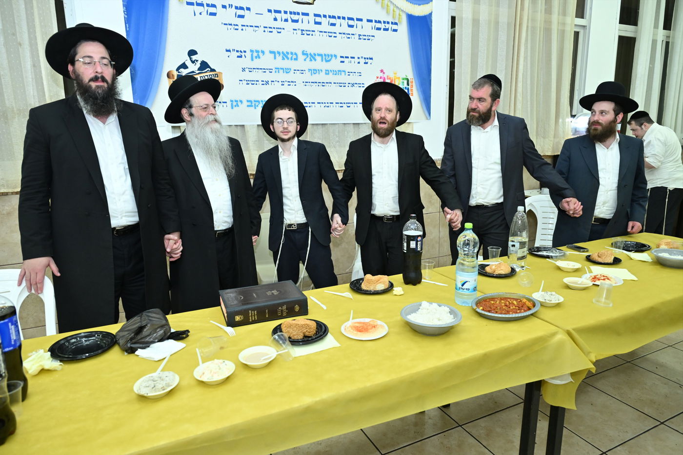 מעמד הסיומים השנתי בקעמפ ישיבת 'קרית מלך' 