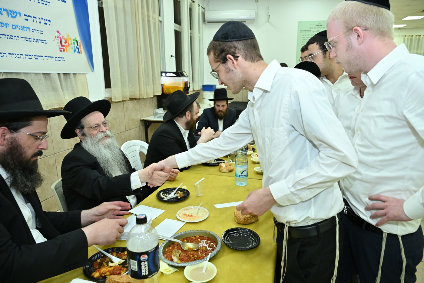 מעמד הסיומים השנתי בקעמפ ישיבת 'קרית מלך' 