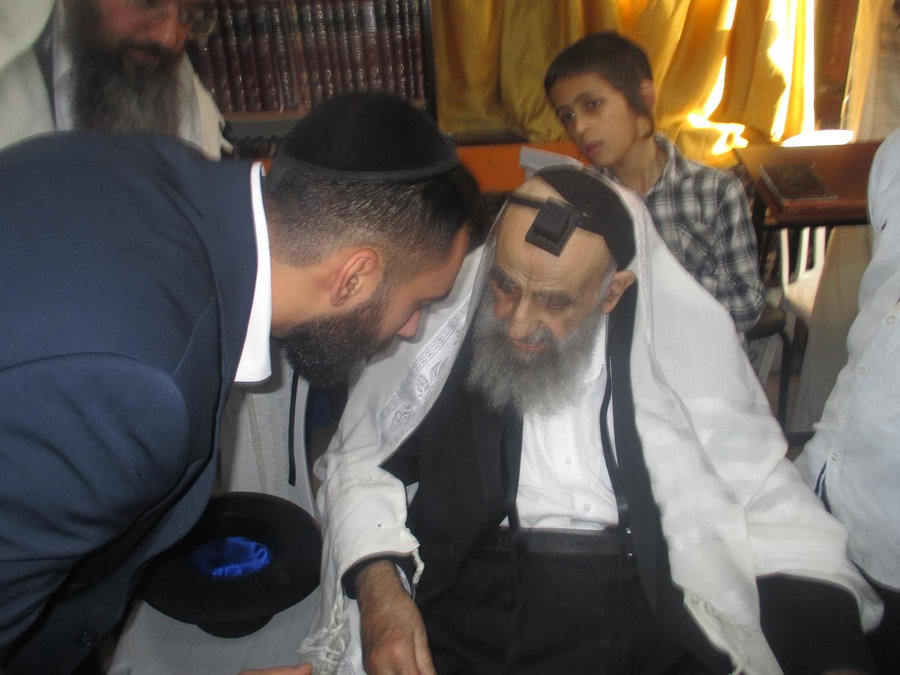 לאחר שחרורו מהכלא הצבאי: ברוך יצחקוב התקבל בחום בבתי גדולי ישראל