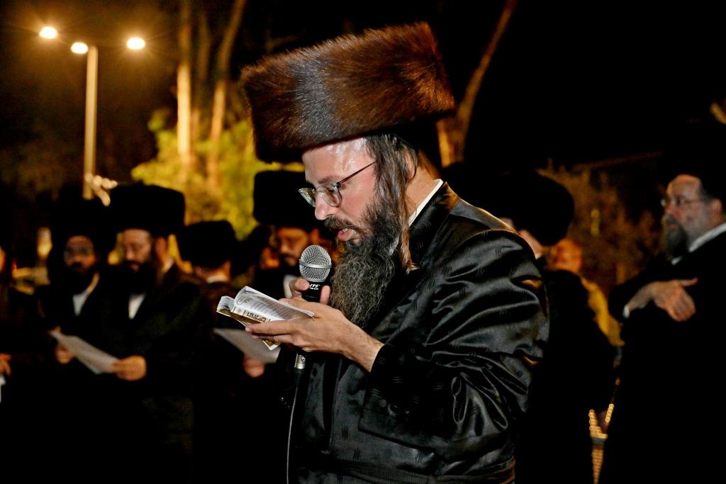 מחאת קהילות החסידים מול שערי כלא 10