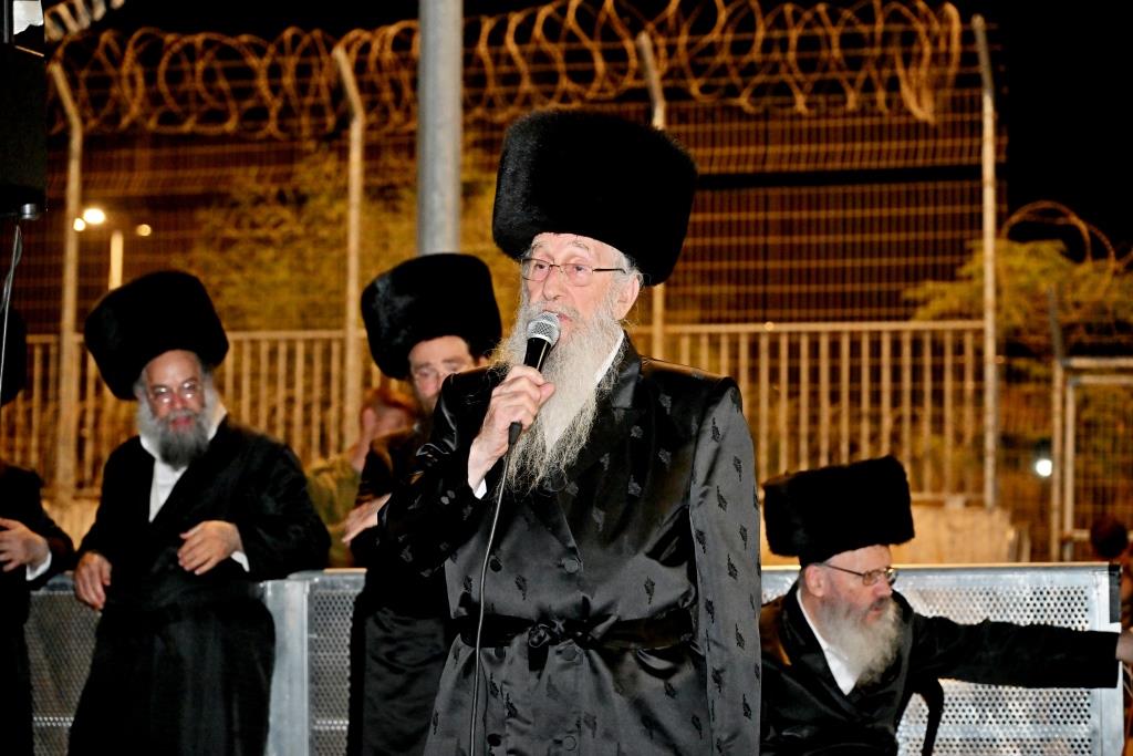 מחאת קהילות החסידים מול שערי כלא 10