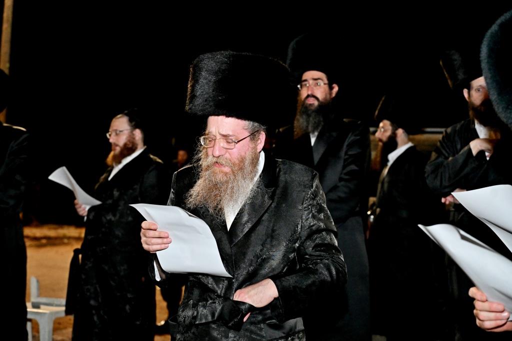 מחאת קהילות החסידים מול שערי כלא 10