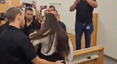 טלי גוטליב הוצאה בכוח ולא שתקה: "אל תגע בי, בהמה; כמו היודנראט"