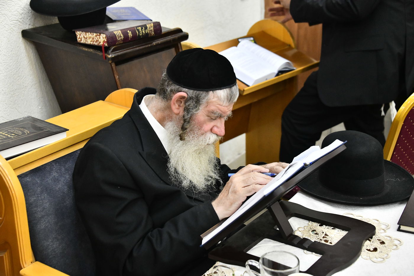 מעמד סגולת רינה של תורה למען אלפי הרווקים והרווקות בט"ו באב בעמוקה