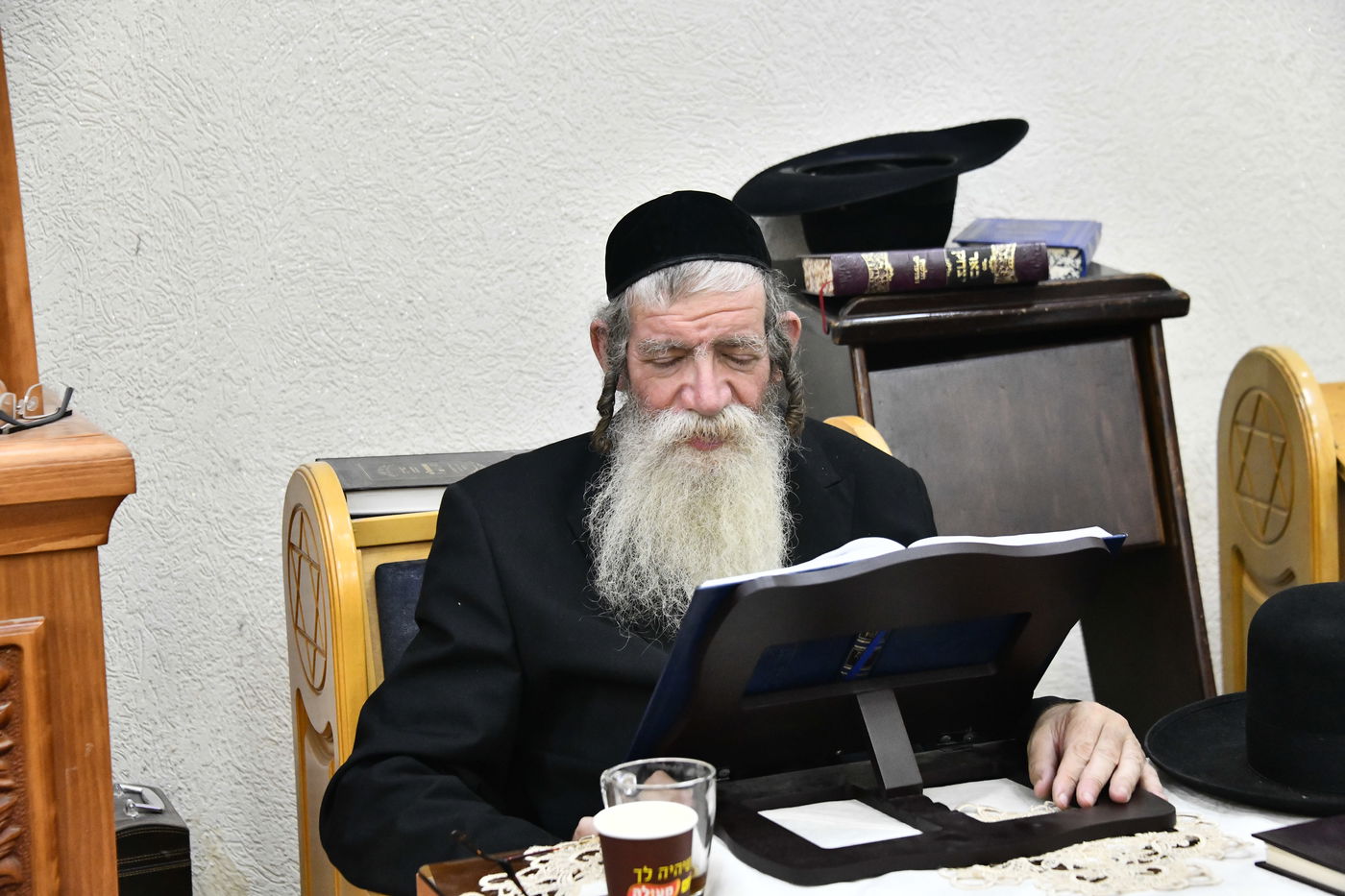 מעמד סגולת רינה של תורה למען אלפי הרווקים והרווקות בט"ו באב בעמוקה