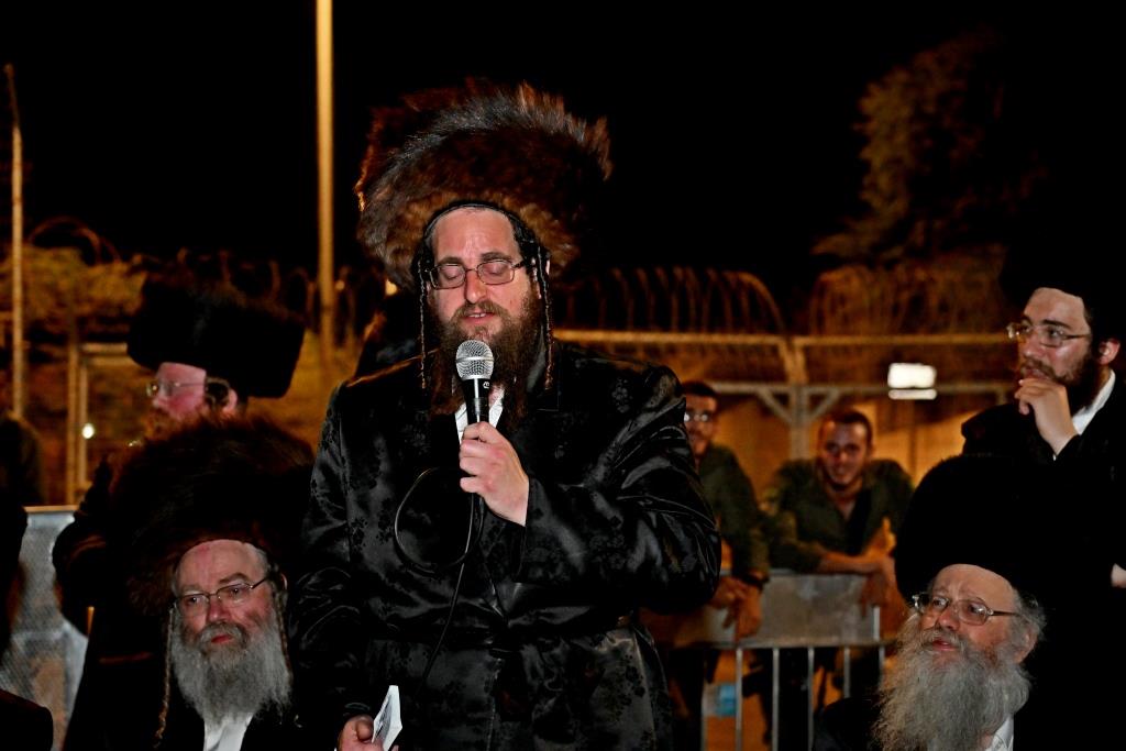 מחאת קהילות החסידים מול שערי כלא 10