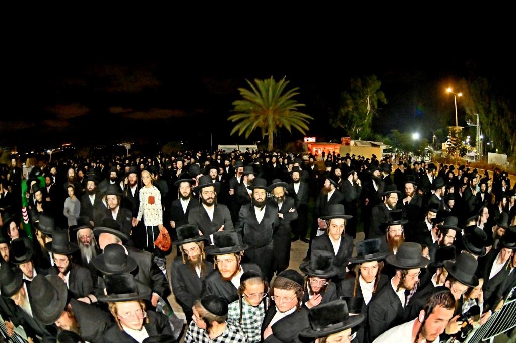 מחאת קהילות החסידים מול שערי כלא 10