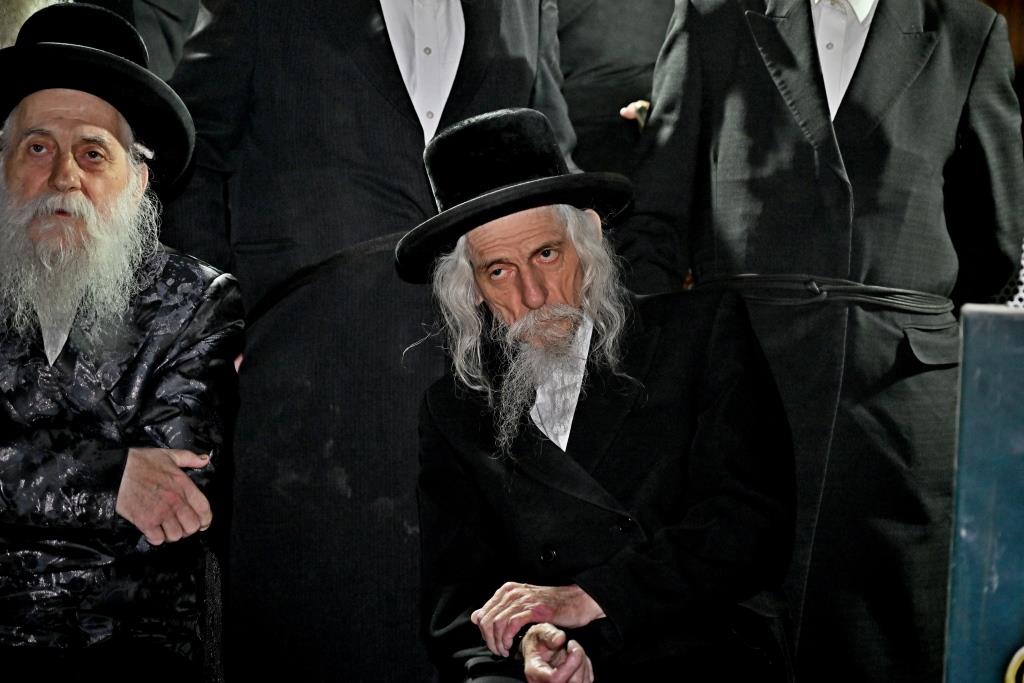 מחאת קהילות החסידים מול שערי כלא 10