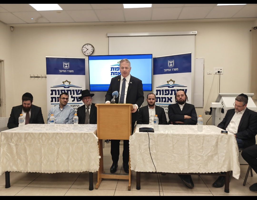 השר יואב קיש