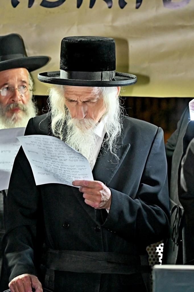 מחאת קהילות החסידים מול שערי כלא 10