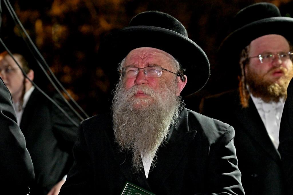 מחאת קהילות החסידים מול שערי כלא 10