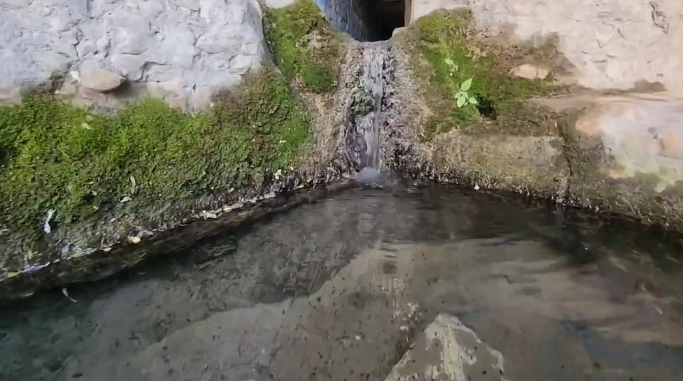 מעין נובע מבית המקדש | טבילה במעיין בן 500 שנה!