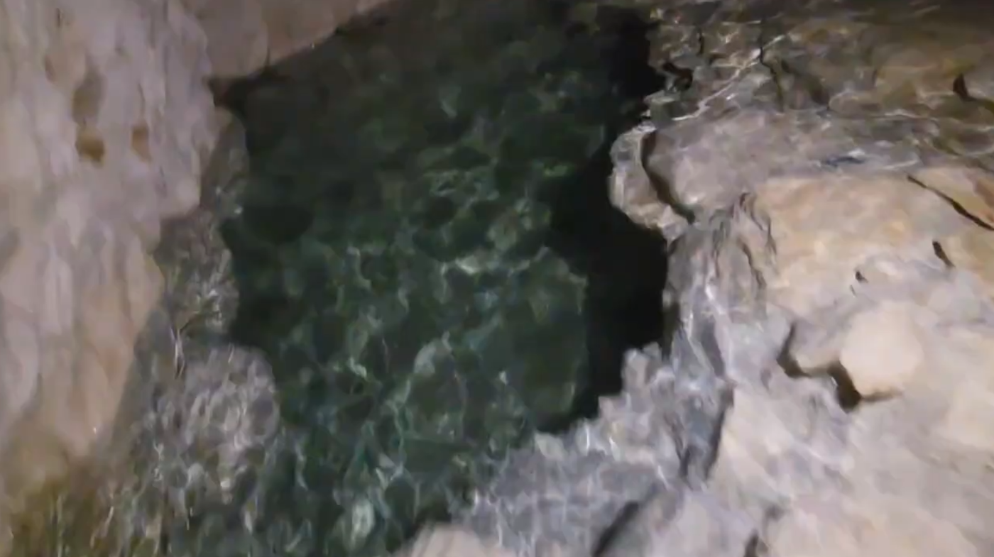 מעין נובע מבית המקדש | טבילה במעיין בן 500 שנה!