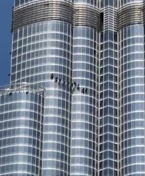 הפועלים מחוץ למגדל