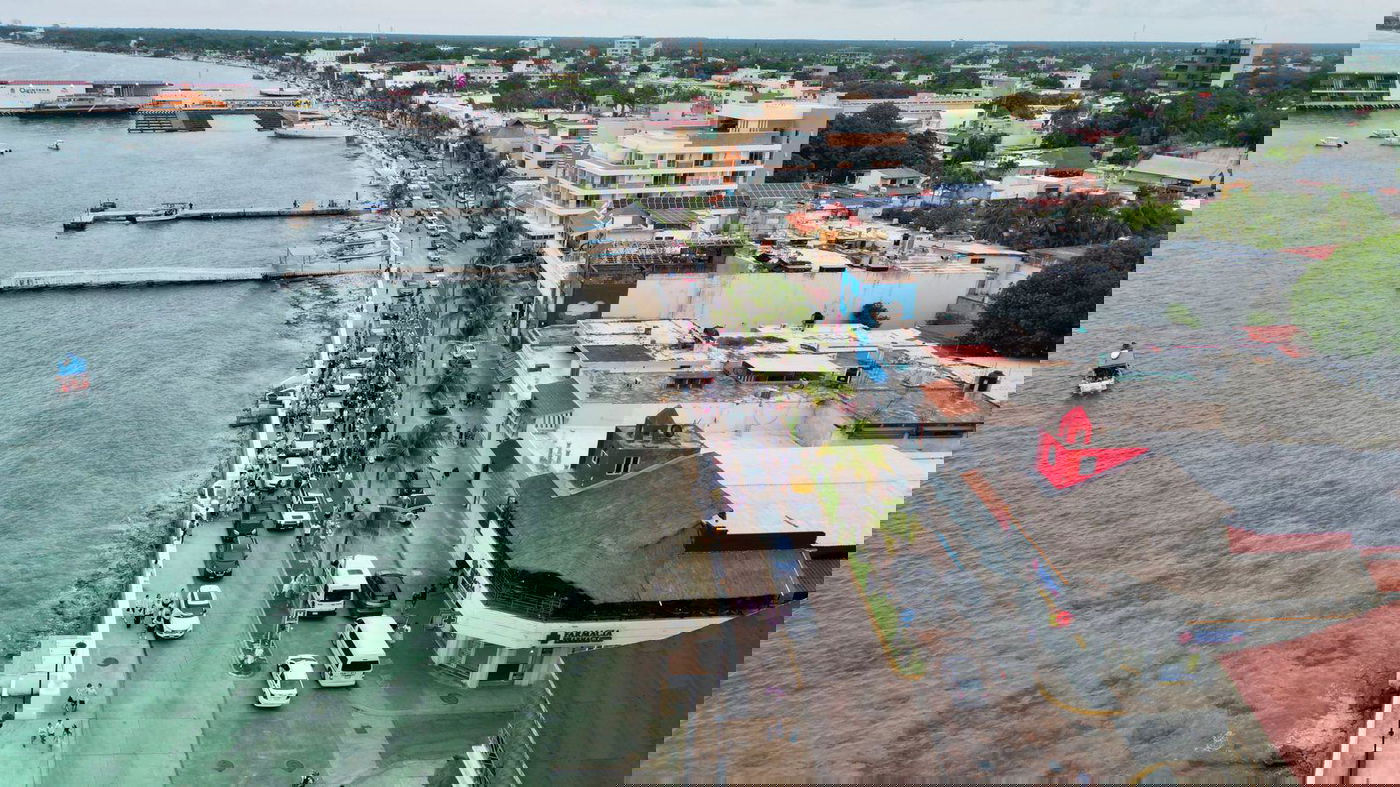 הכנסת ספר תורה בקוזומל שבמקסיקו