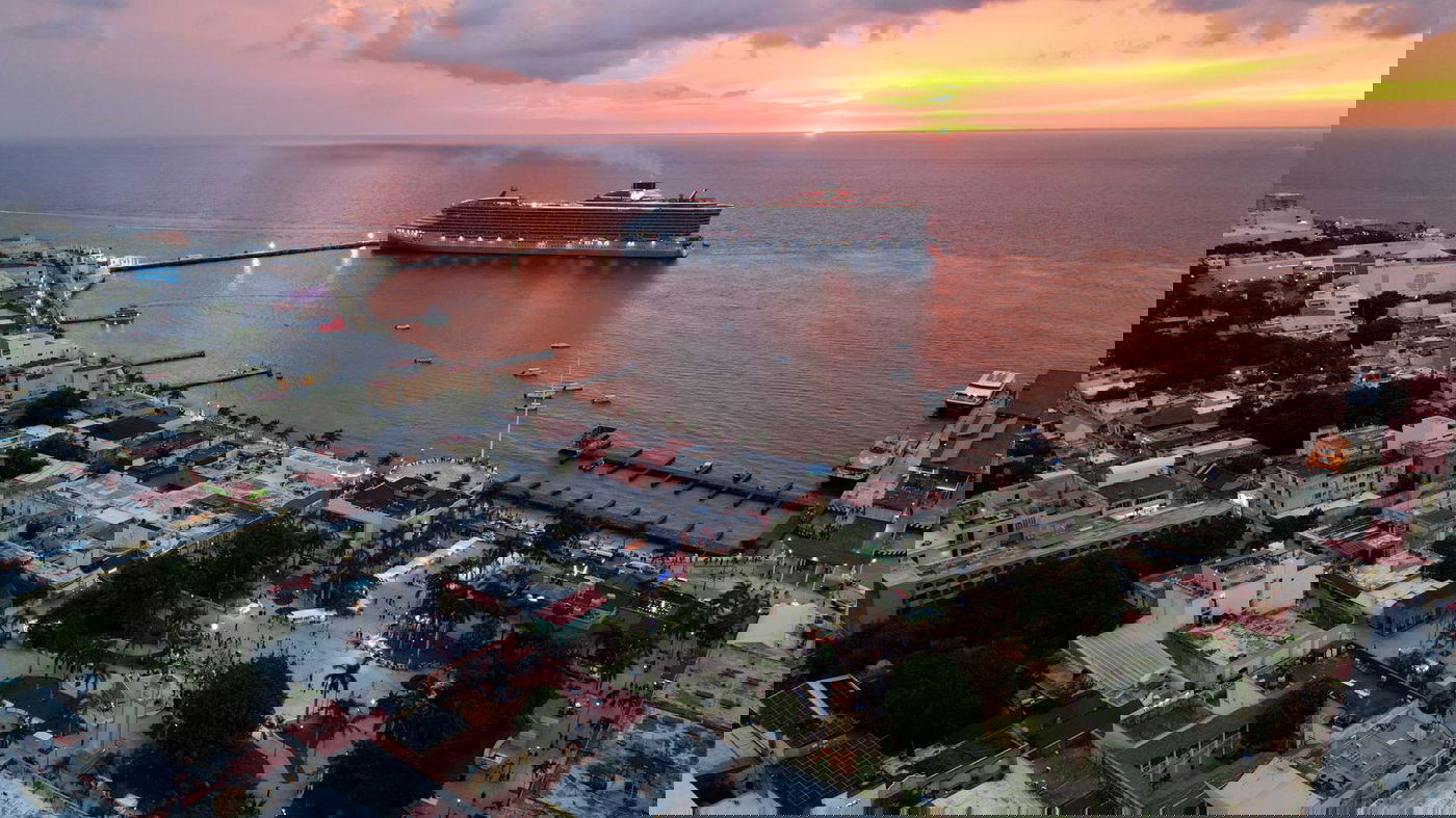 הכנסת ספר תורה בקוזומל שבמקסיקו