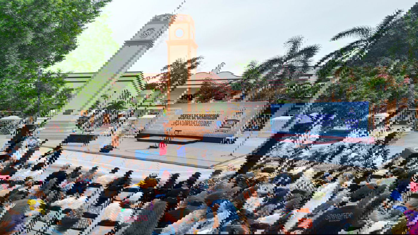 הכנסת ספר תורה בקוזומל שבמקסיקו