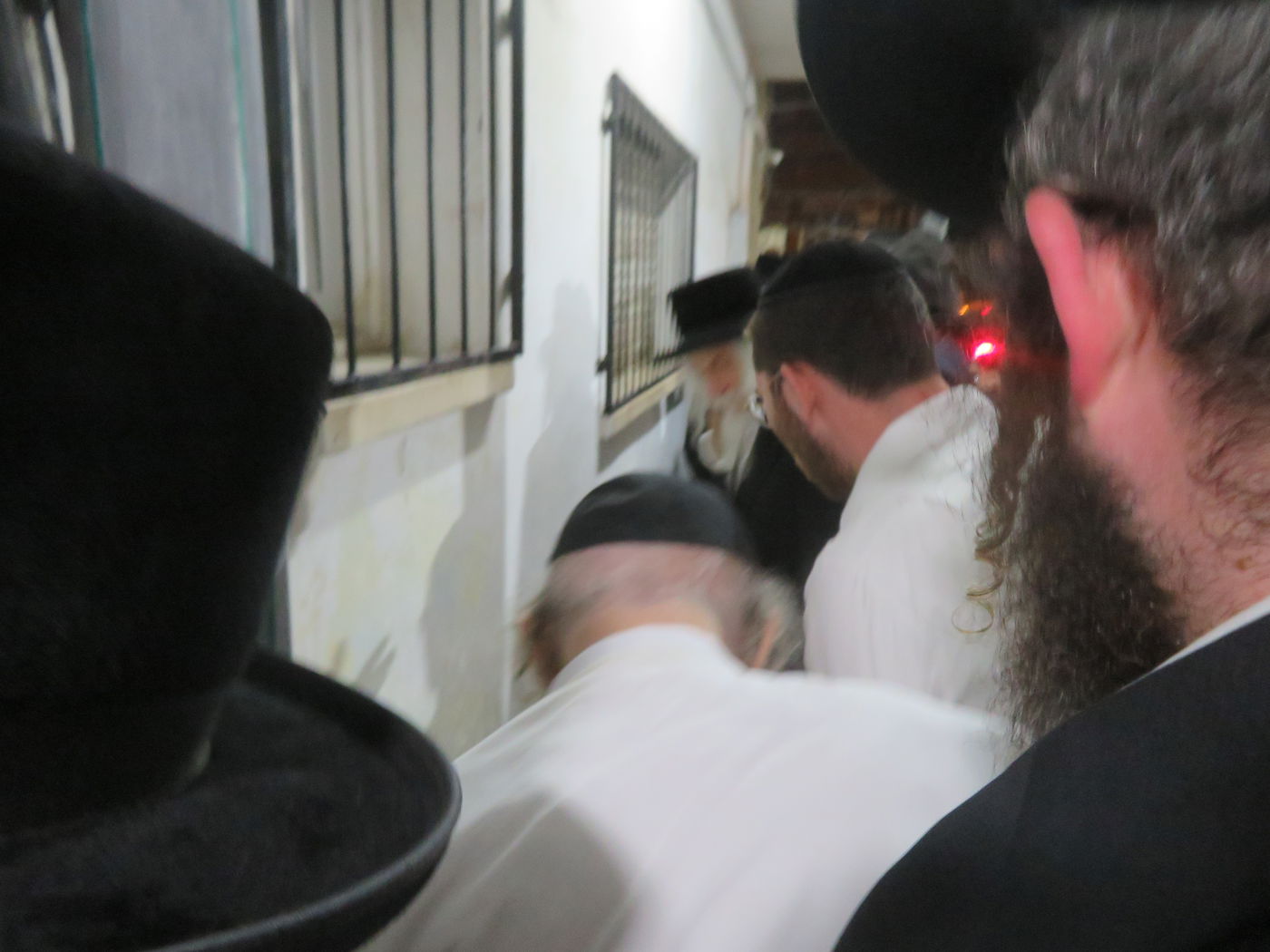 האדמו"ר מסטריקוב בביקור במעונו של הגאון רבי דב לנדו