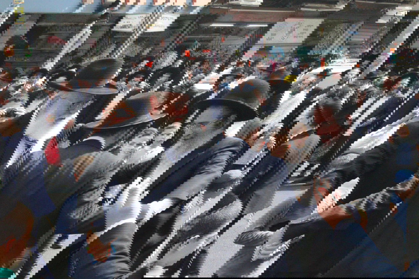 "אשרי העם שככה לו": קבלת פנים המונית לאסיר עולם התורה רפאל יצחקוב ששוחרר מהכלא הצבאי